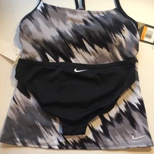 Nike* 2 peice swim suit NWT sz s Black/White